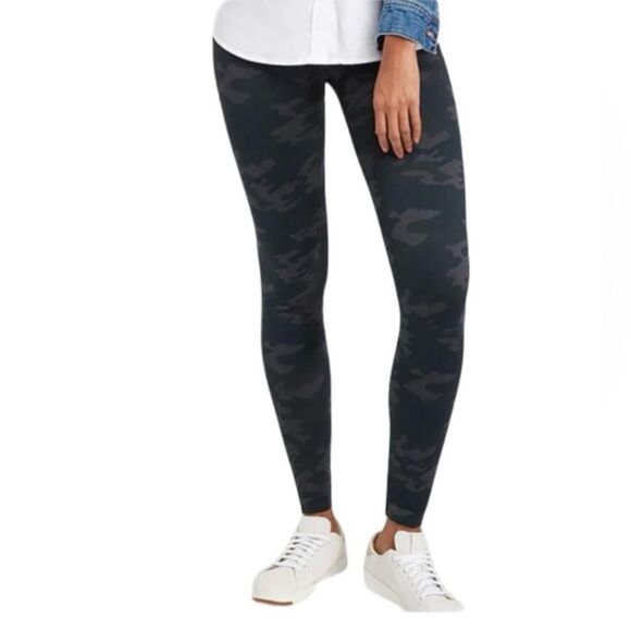 Spanx Camouflage Leggings Camo Black Gray Size Medium - Picture 1 of 7